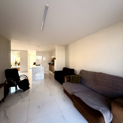 Casa com 196m² 4 quartos e 3 banheiros, à venda, no bairro Foguete em Cabo Frio