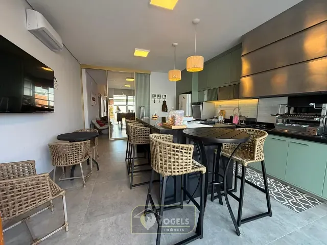 Casa com 360m² 3 quartos e 5 banheiros, à venda, no bairro Residencial Portal do Sol em Holambra