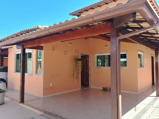 Casa 2 quartos e 2 banheiros, à venda, no bairro Novo Rio das Ostras em Rio das Ostras