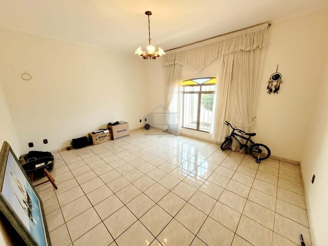 Casa com 375m², à venda, no bairro Centro em Indaiatuba
