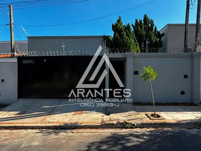 Casa 3 quartos e 1 banheiro, para alugar, no bairro Jardim Universitário em Barretos