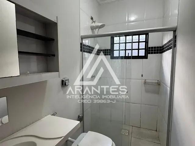 Casa 3 quartos e 1 banheiro, para alugar, no bairro Jardim Universitário em Barretos
