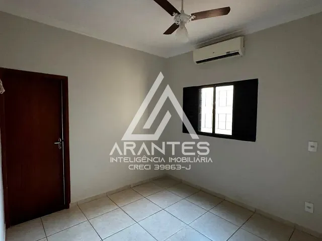 Casa 3 quartos e 1 banheiro, para alugar, no bairro Jardim Universitário em Barretos