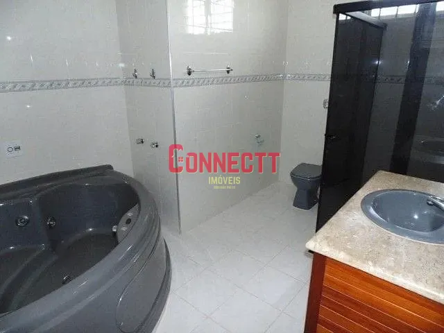 Casa com 375m² 4 quartos e 5 banheiros, à venda, no bairro Ribeirânia em Ribeirão Preto