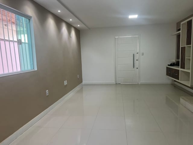 Casa com 192m² 3 quartos e 2 banheiros, à venda, no bairro Parque Aurora em Campos dos Goytacazes