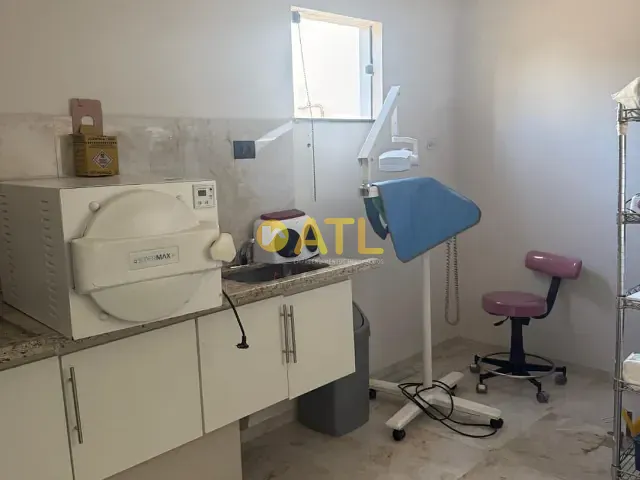 Casa à venda, no bairro Nova Ourinhos em Ourinhos