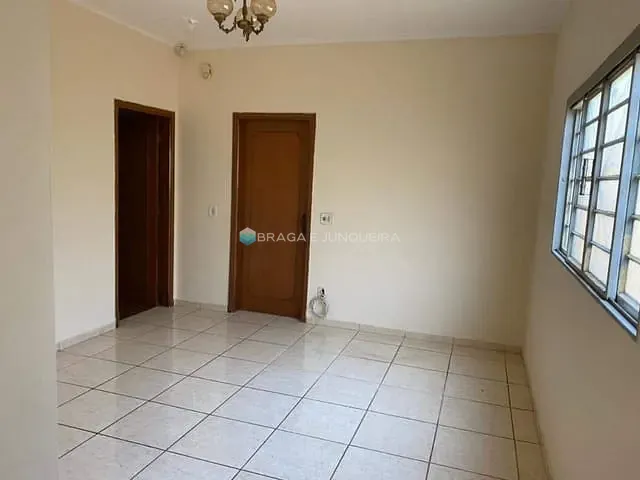 Casa com 374m² 4 quartos e 3 banheiros, à venda, no bairro Vila Aeroporto em São José do Rio Preto