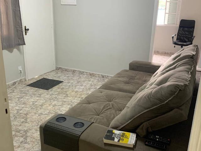 Casa 3 quartos e 2 banheiros, à venda, no bairro Conjunto Habitacional Antônio Bovolenta em Mogi das Cruzes