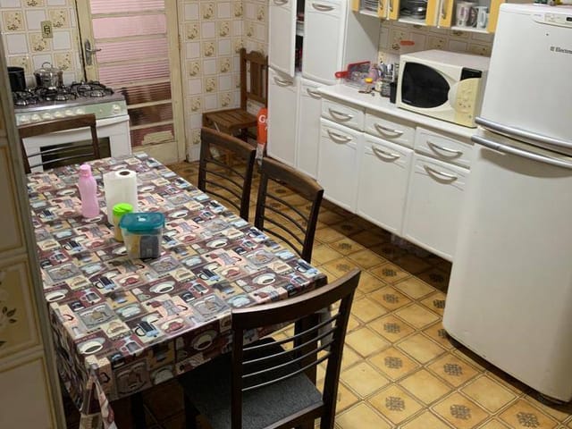 Casa 3 quartos e 2 banheiros, à venda, no bairro Conjunto Habitacional Antônio Bovolenta em Mogi das Cruzes