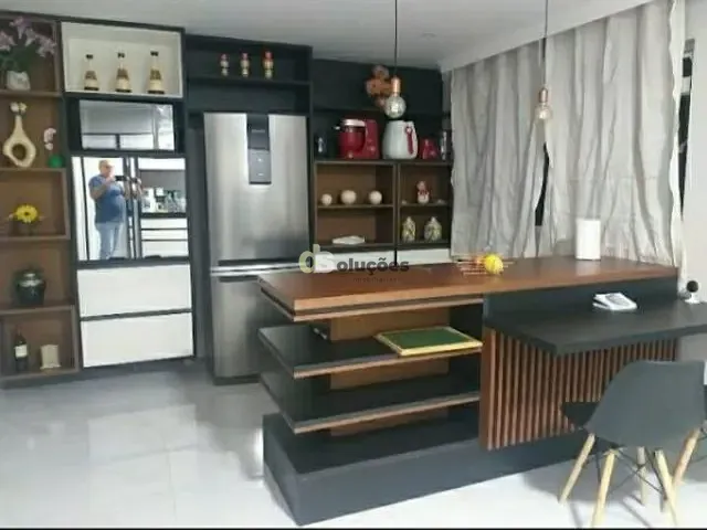 Casa com 315m² 3 quartos e 4 banheiros, à venda, no bairro Vila Galvão em Guarulhos