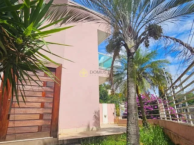 Casa com 500m² 4 quartos e 5 banheiros, à venda, no bairro Verbo Divino em Barra Mansa