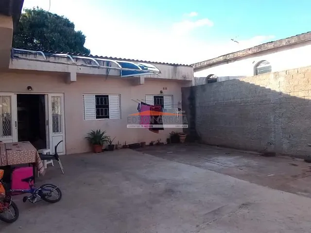 Casa 4 quartos e 1 banheiro, à venda, no bairro Parque São Bento em Sorocaba