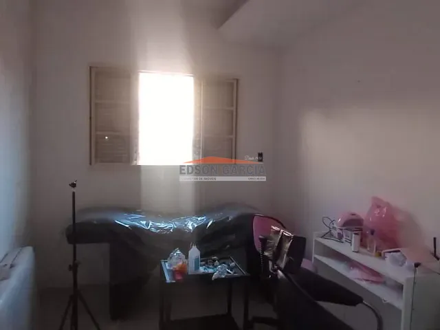 Casa 4 quartos e 1 banheiro, à venda, no bairro Parque São Bento em Sorocaba
