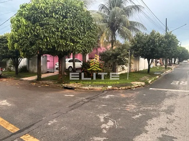 Casa 3 quartos e 2 banheiros, à venda, no bairro Vitória-Régia em Sorriso