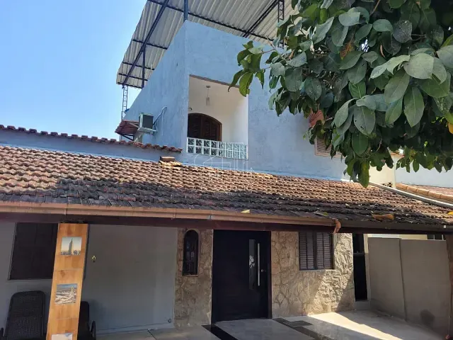 Casa com 375m² 3 quartos e 1 banheiro, à venda, no bairro Citrolândia em Magé