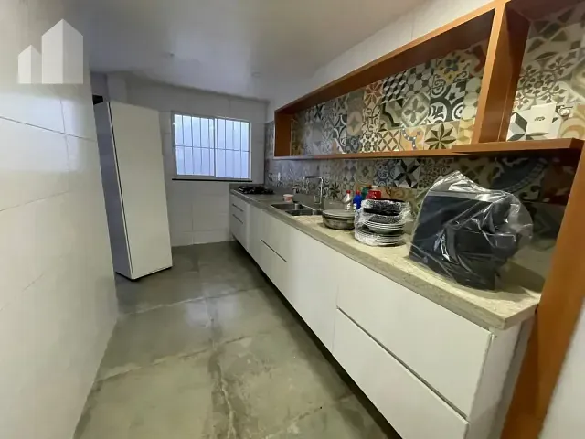Casa com 216m² 3 quartos e 3 banheiros, à venda, no bairro Caonze em Nova Iguaçu