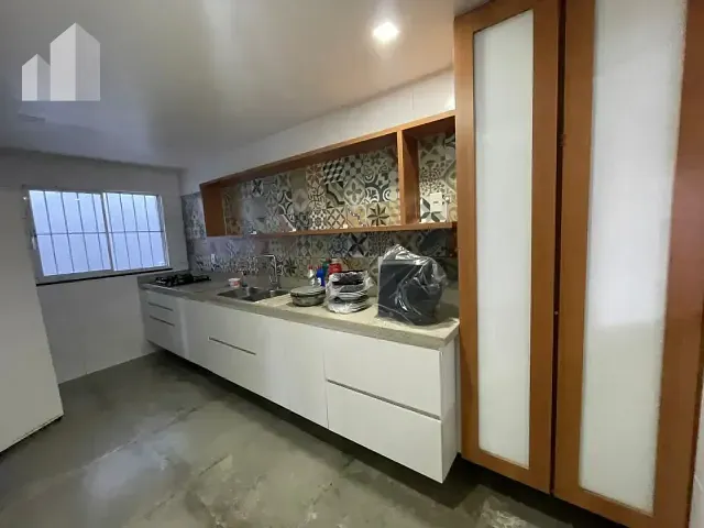 Casa com 216m² 3 quartos e 3 banheiros, à venda, no bairro Caonze em Nova Iguaçu