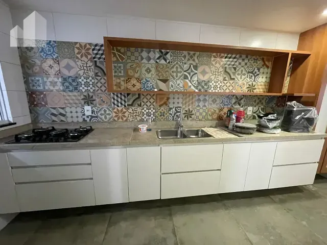 Casa com 216m² 3 quartos e 3 banheiros, à venda, no bairro Caonze em Nova Iguaçu