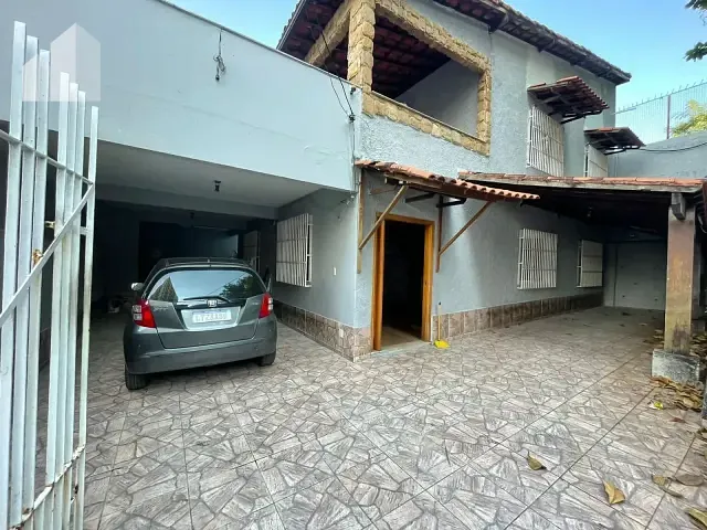Casa com 216m² 3 quartos e 3 banheiros, à venda, no bairro Caonze em Nova Iguaçu