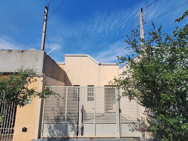 Casa com 250m² 2 quartos e 1 banheiro, para alugar, no bairro Residencial Portal da Pérola II em Birigui