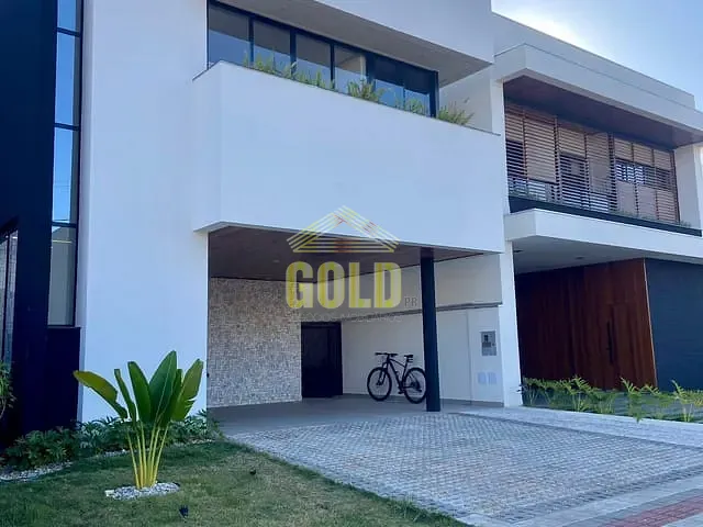 Casa com 252m² 3 quartos e 5 banheiros, à venda, no bairro Gleba Simon Frazer em Londrina