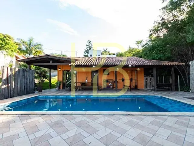 Casa 3 quartos e 2 banheiros, à venda, no bairro Caputera em Sorocaba
