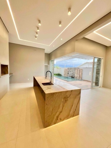 Casa com 257m² 4 quartos e 4 banheiros, à venda, no bairro Jardim das Orquídeas em Nova Mutum