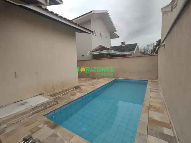 Casa com 250m² 4 quartos e 2 banheiros, à venda, no bairro Urbanova em São José dos Campos