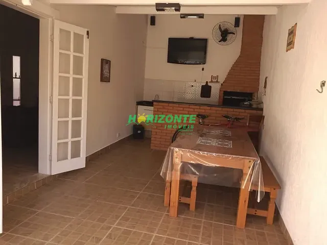 Casa com 250m² 4 quartos e 2 banheiros, à venda, no bairro Urbanova em São José dos Campos