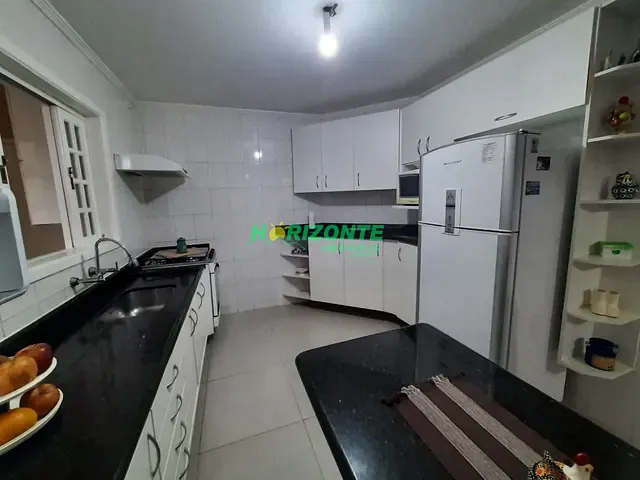 Casa com 250m² 4 quartos e 2 banheiros, à venda, no bairro Urbanova em São José dos Campos