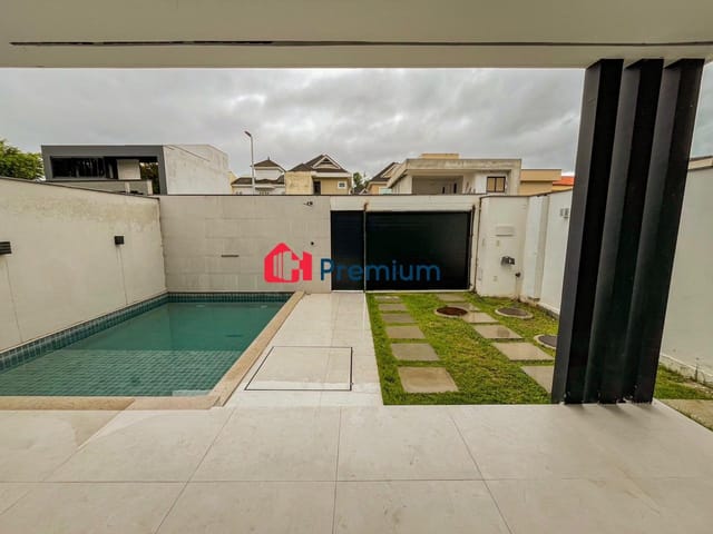 Casa 4 quartos e 5 banheiros, à venda, no bairro Vargem Pequena em Rio de Janeiro