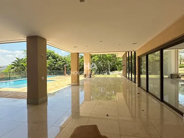 Casa com 2000m² 5 quartos e 7 banheiros, à venda ou para alugar, no bairro Residencial Aldeia do Vale em Goiânia