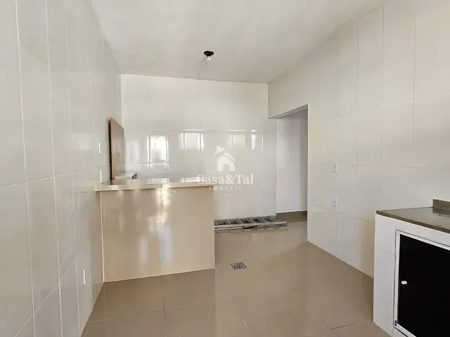 Casa 2 quartos e 1 banheiro, para alugar, no bairro Coelho da Rocha em São João de Meriti