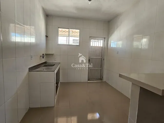 Casa 2 quartos e 1 banheiro, para alugar, no bairro Coelho da Rocha em São João de Meriti