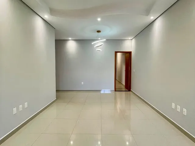 Casa com 120m² 3 quartos e 2 banheiros, à venda, no bairro Parque Universitário em Americana