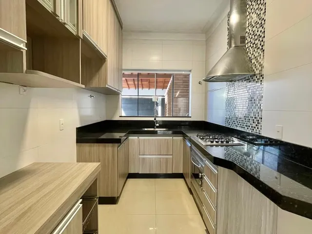 Casa com 120m² 3 quartos e 2 banheiros, à venda, no bairro Parque Universitário em Americana
