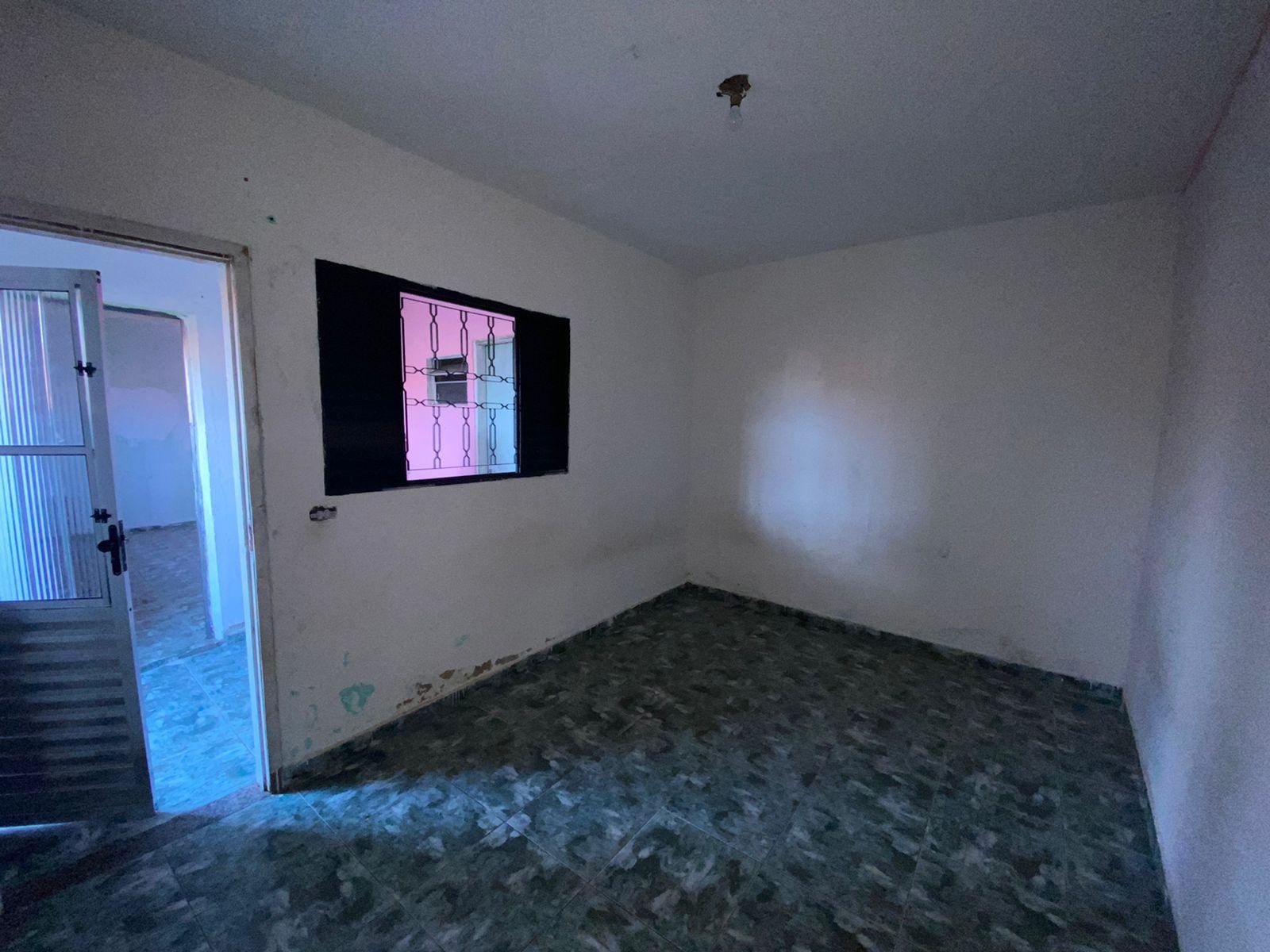 Casa à venda com 1 quarto, 200m² - Foto 11