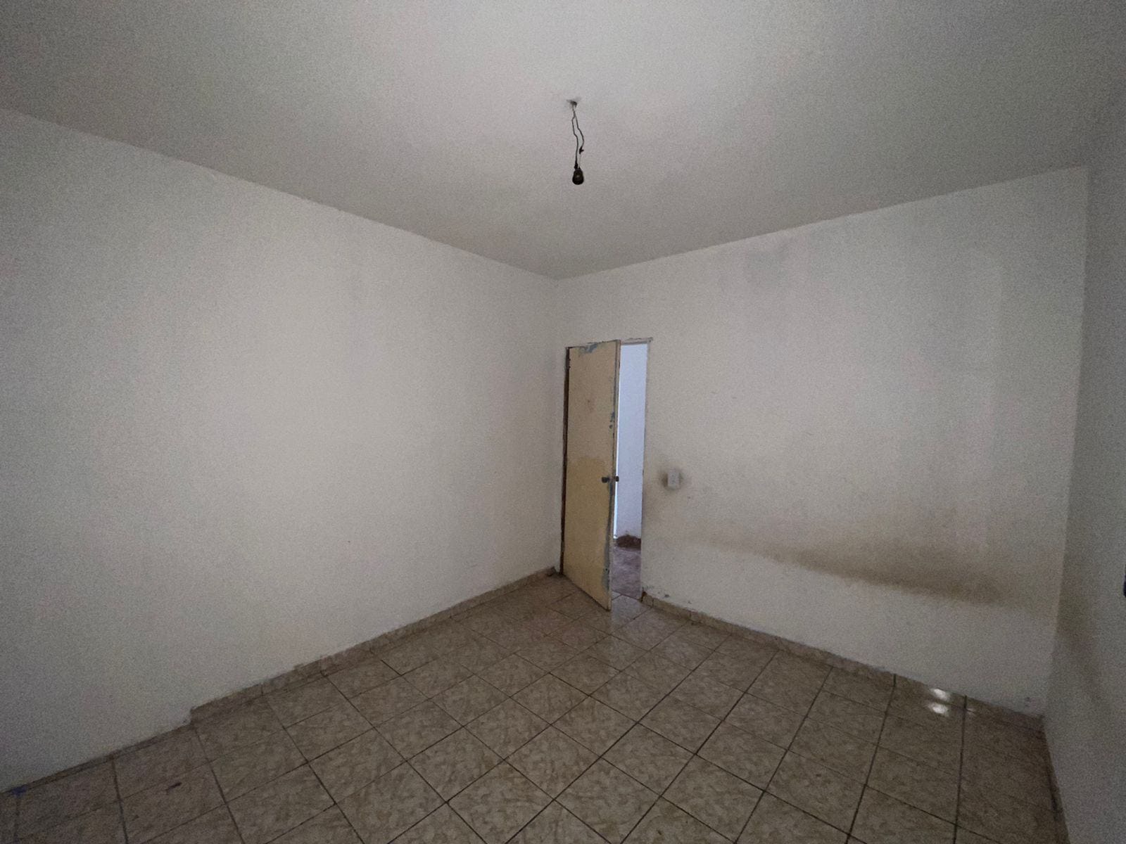 Casa à venda com 1 quarto, 200m² - Foto 9