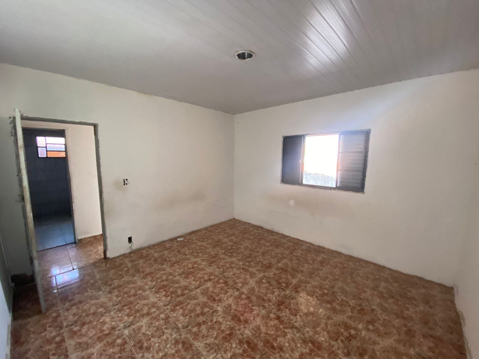Casa à venda com 1 quarto, 200m² - Foto 8