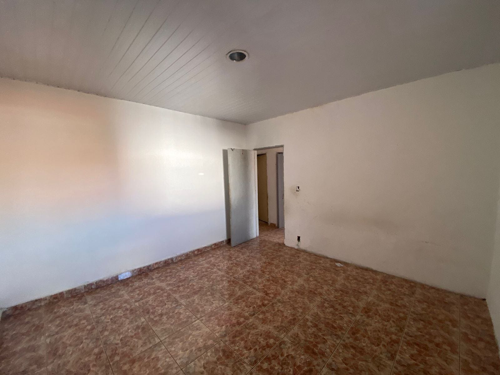 Casa à venda com 1 quarto, 200m² - Foto 7