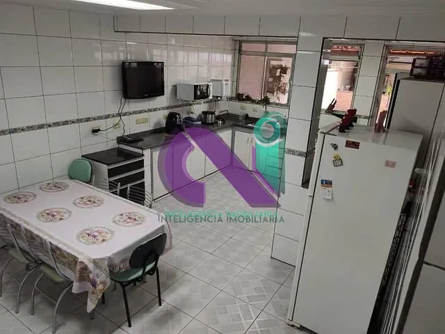 Casa 3 quartos e 3 banheiros, à venda, no bairro Quitaúna em Osasco