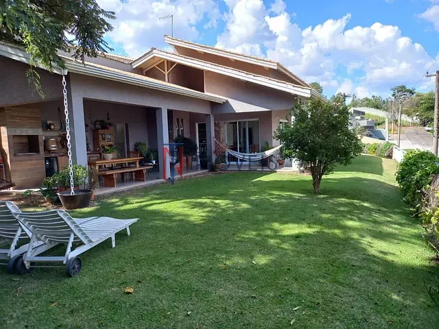 Casa com 695m² 3 quartos e 3 banheiros, à venda, no bairro Condominio Parque das Garças I em Atibaia