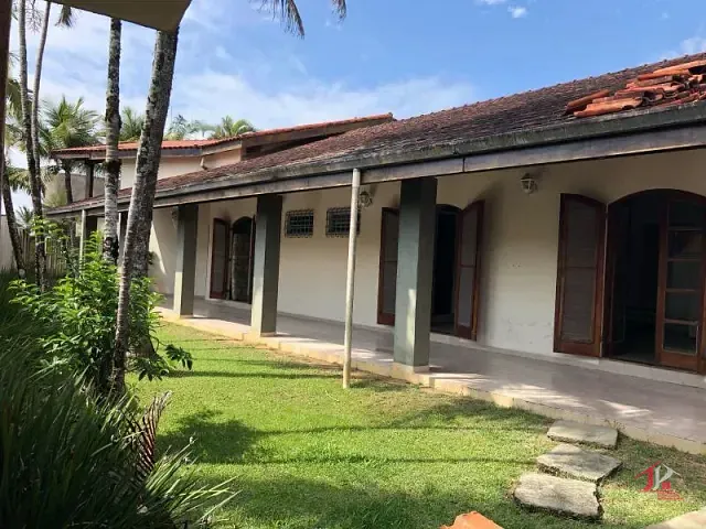 Casa com 420m² 4 quartos e 6 banheiros, para alugar, no bairro Cibratel II em Itanhaém