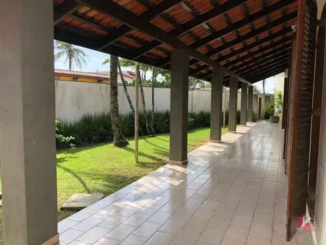 Casa com 420m² 4 quartos e 6 banheiros, para alugar, no bairro Cibratel II em Itanhaém