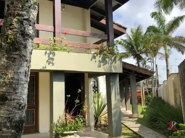 Casa com 420m² 4 quartos e 6 banheiros, para alugar, no bairro Cibratel II em Itanhaém