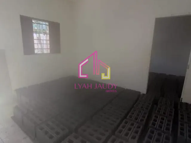 Casa com 360m² 3 quartos e 2 banheiros, à venda, no bairro Nova Esperança em Cuiabá