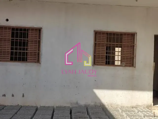 Casa com 360m² 3 quartos e 2 banheiros, à venda, no bairro Nova Esperança em Cuiabá