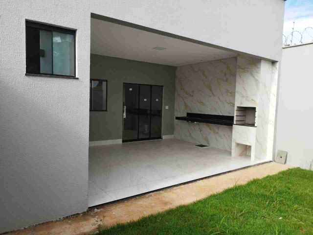 Casa 3 quartos e 3 banheiros, à venda, no bairro Jardim Mariliza em Goiânia