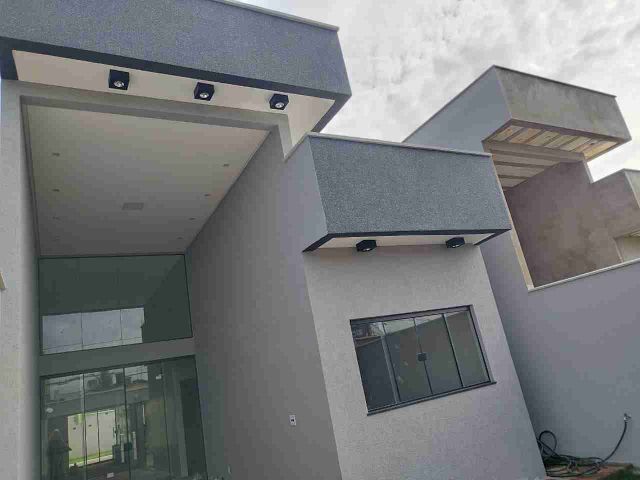 Casa 3 quartos e 3 banheiros, à venda, no bairro Jardim Mariliza em Goiânia