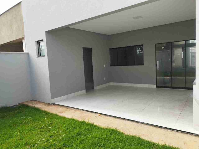 Casa 3 quartos e 3 banheiros, à venda, no bairro Jardim Mariliza em Goiânia
